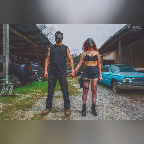 Meet your Posher, Kat 🙃 - Picture 9 of 12